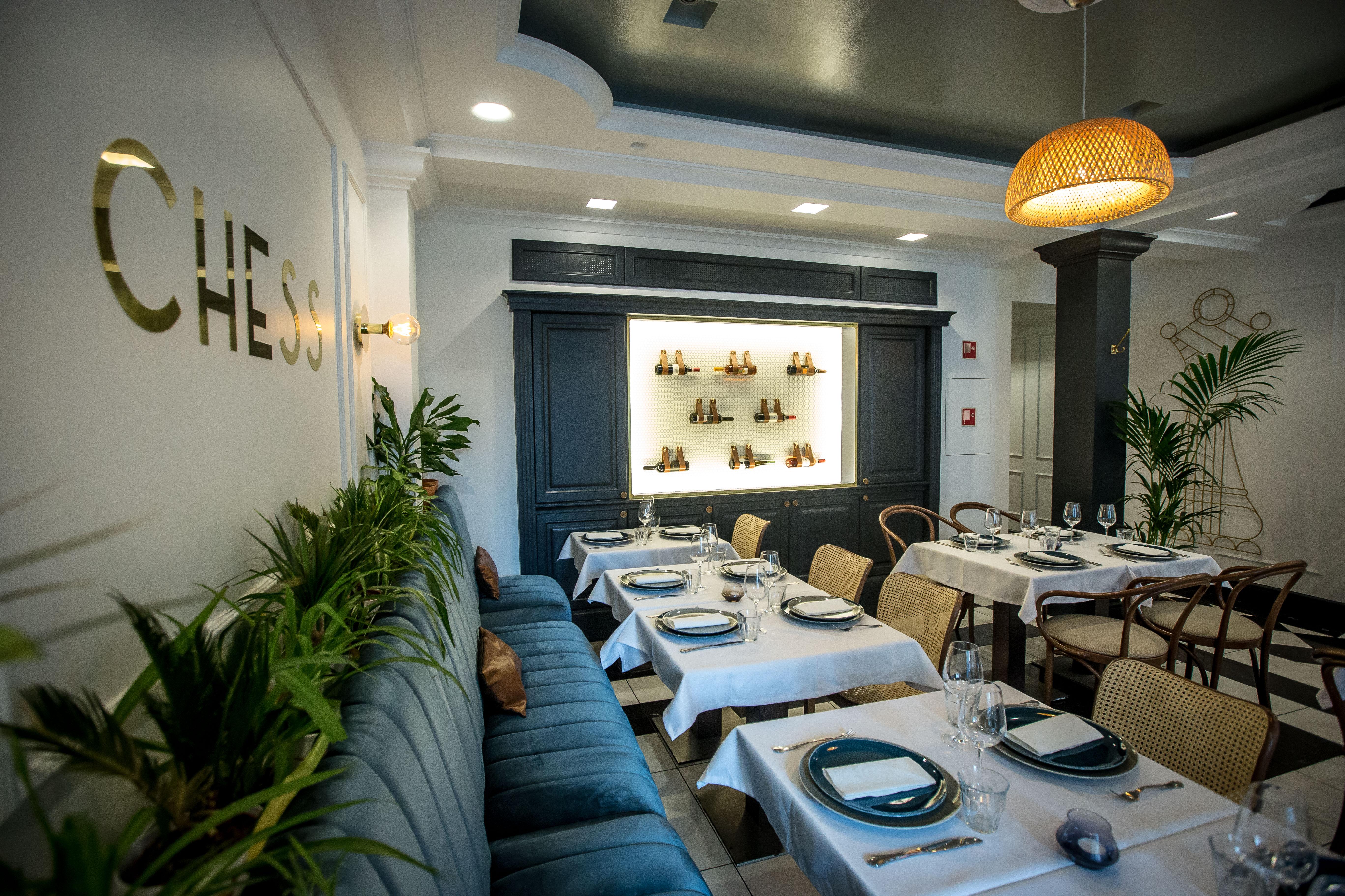 فندق وسكن كوينز كورت بودابست المظهر الخارجي الصورة Restaurant CHEO