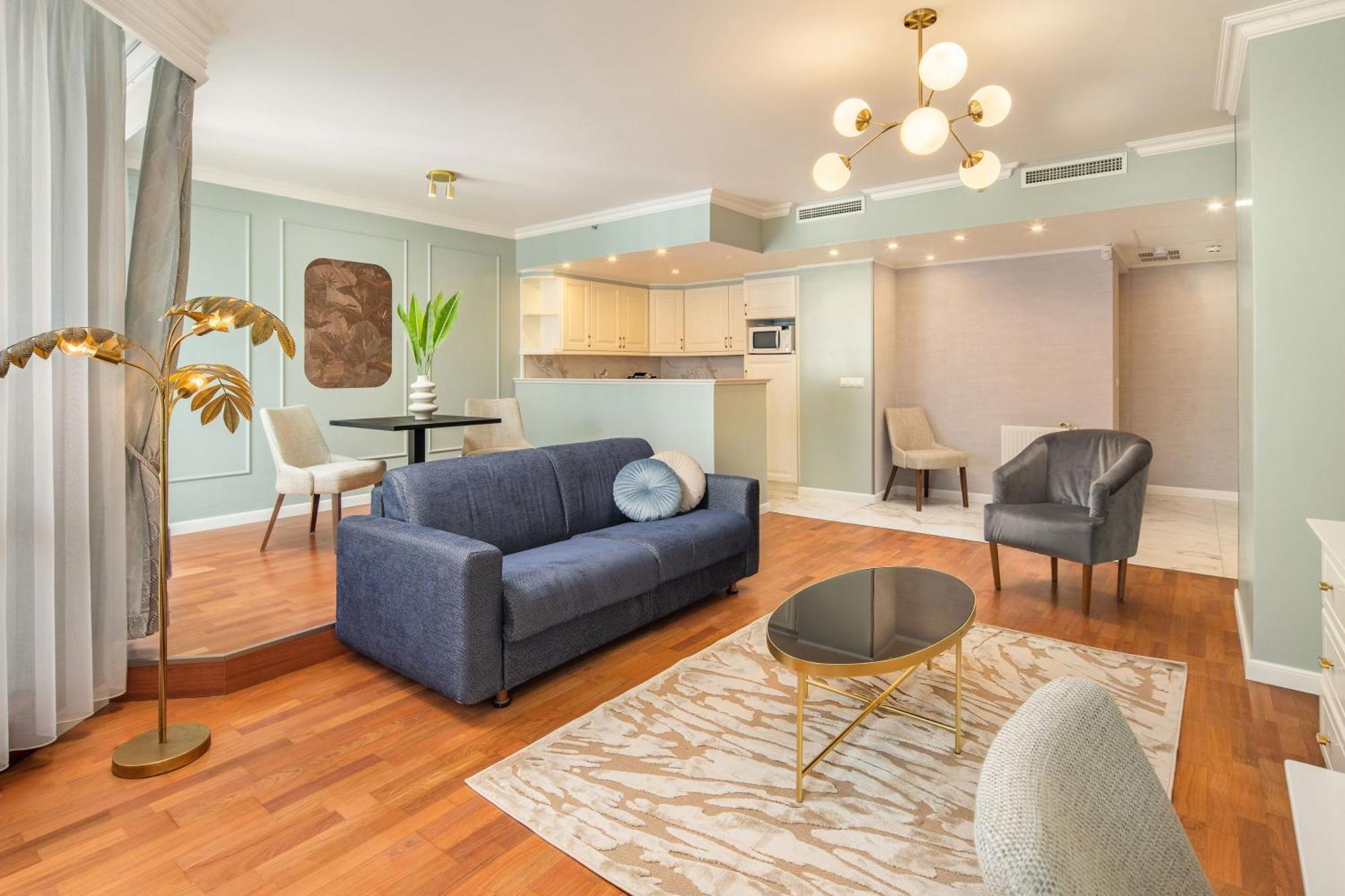 فندق وسكن كوينز كورت بودابست المظهر الخارجي الصورة A staged apartment
